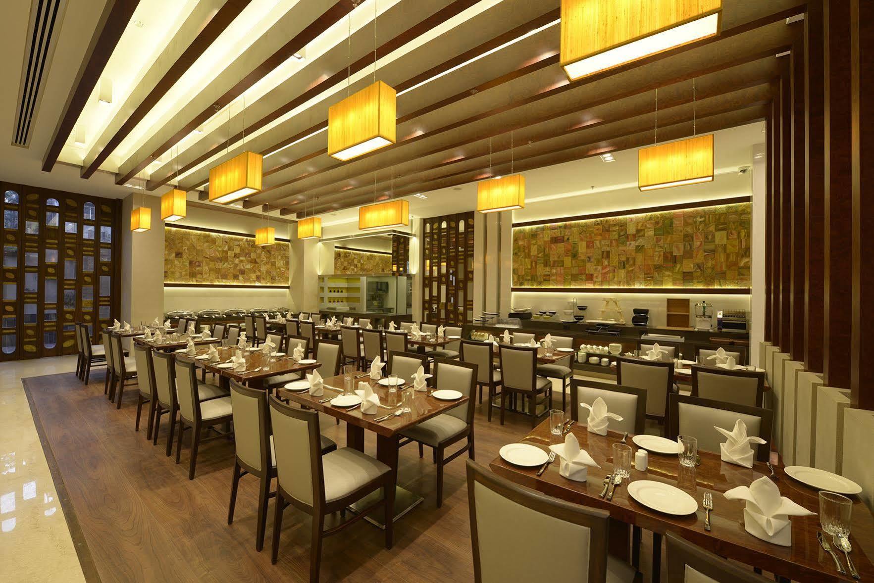 Genesis Hotel Near Mumbai Airport Eksteriør bilde
